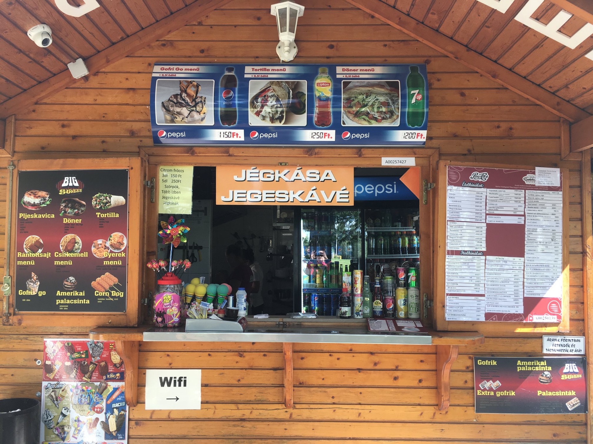 Kiskunmajsa Big Burger büfé